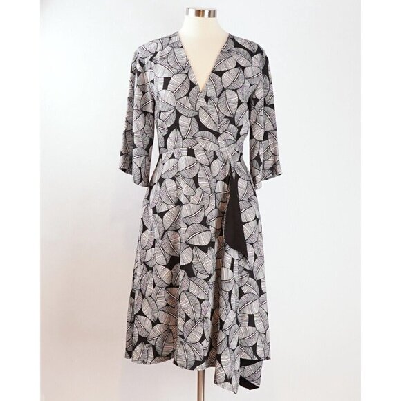 Natori Dresses & Skirts - Natori Leaves of Paradise Asymmetrical Dress - Size 6 - EUC